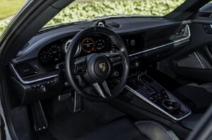 Luxury Porsche 718 Boxster hire Dubai