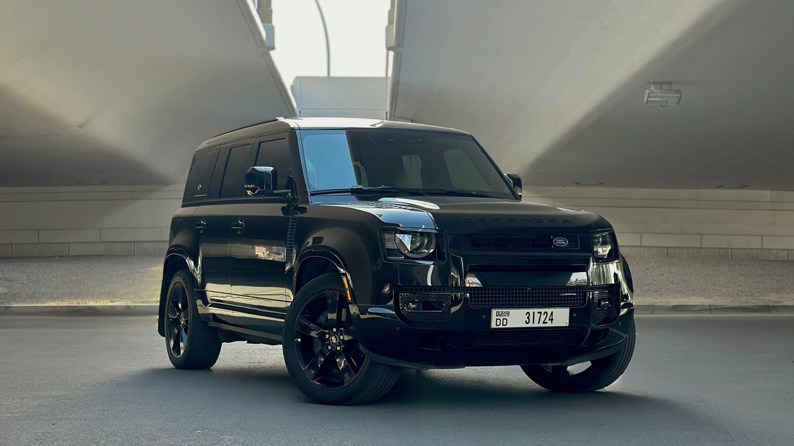 Land Rover Defender P110 V6 SE